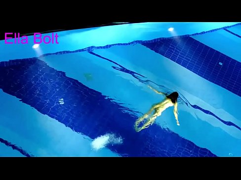 ❤️ I can't stop watching, young blonde caught swimming nude in ELLA BOLT resort pool ❤️❌ Porno at us ️❤